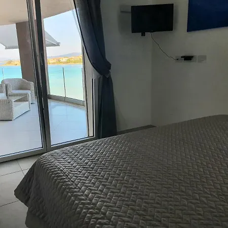 Delfini Sul Mare * Golfo Aranci