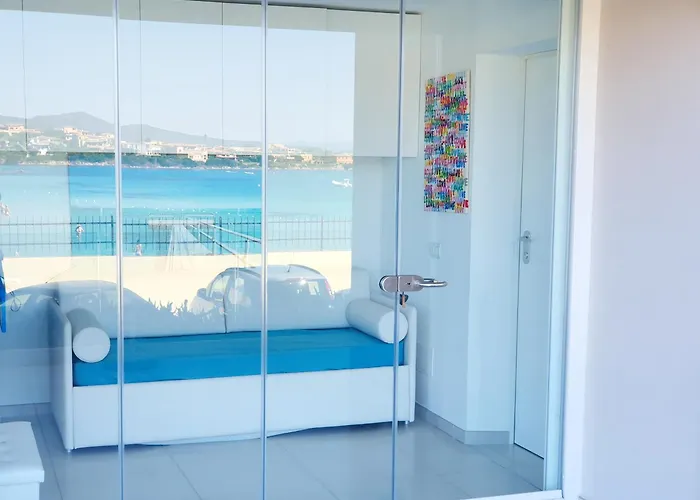 Delfini Sul Mare Апартаменты *